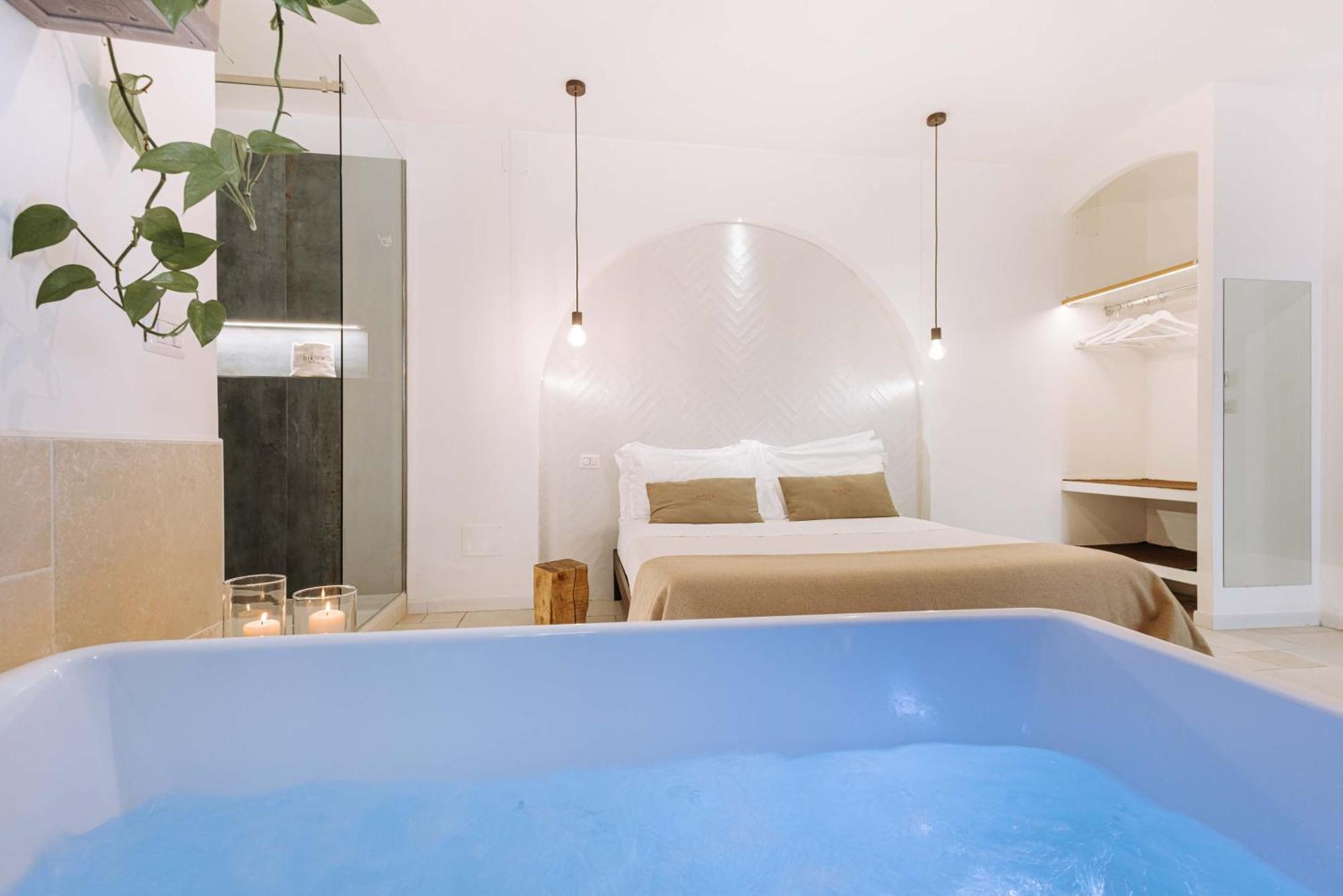 Dirium - Exclusive Rooms Монополи Экстерьер фото